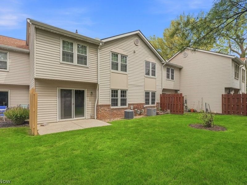 5653 Gateway Lane, Brook Park, OH 44142 Photo 27