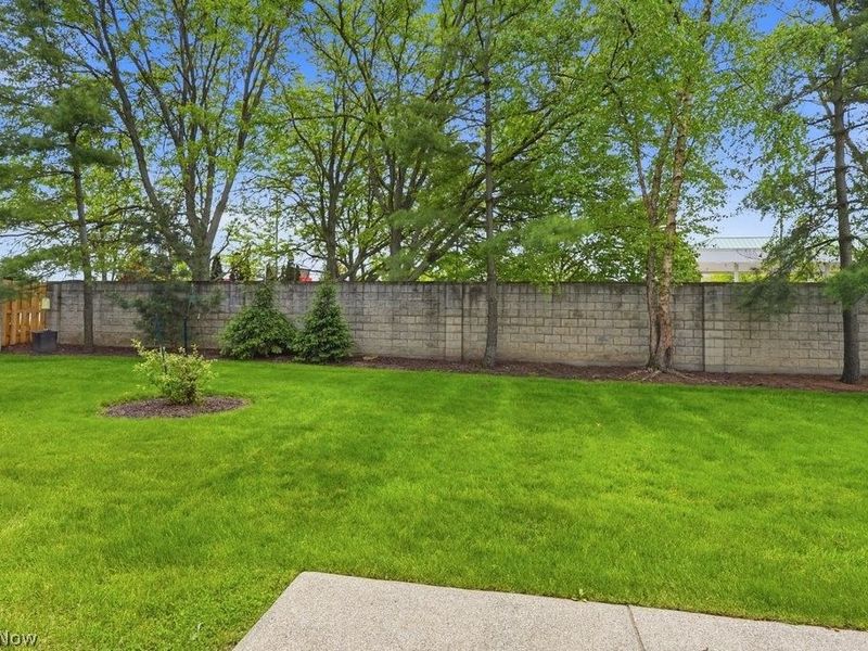 5653 Gateway Lane, Brook Park, OH 44142 Photo 29