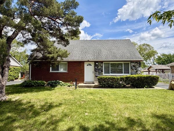 8719 Olympic Drive, Bridgeview, IL 60455