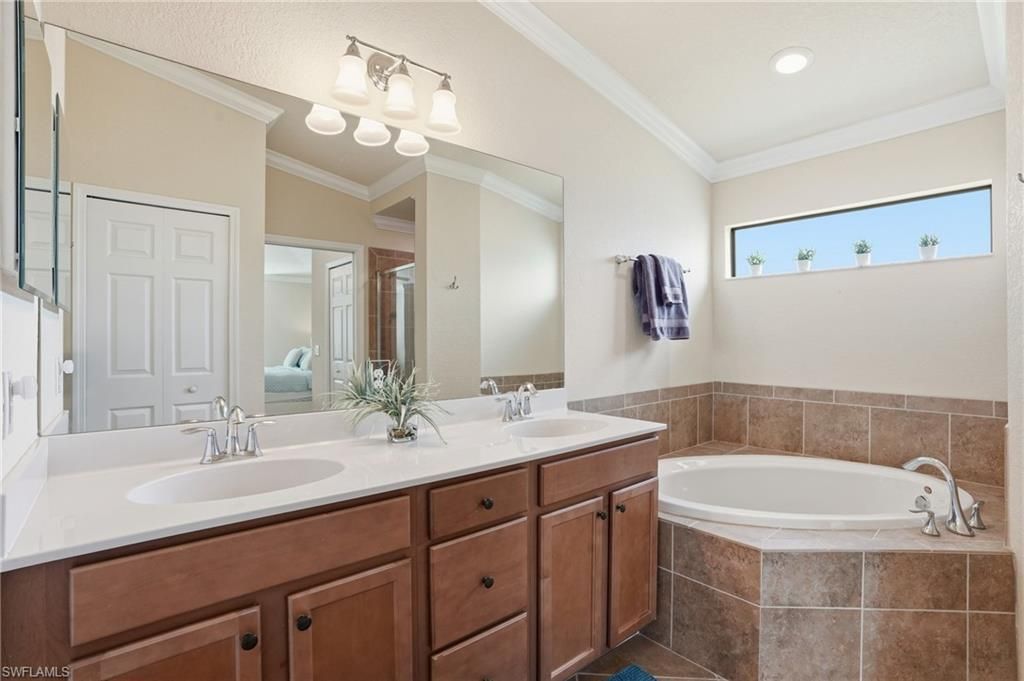 9528 Avellino Way , Unit 2521, Naples, FL 34113 Photo