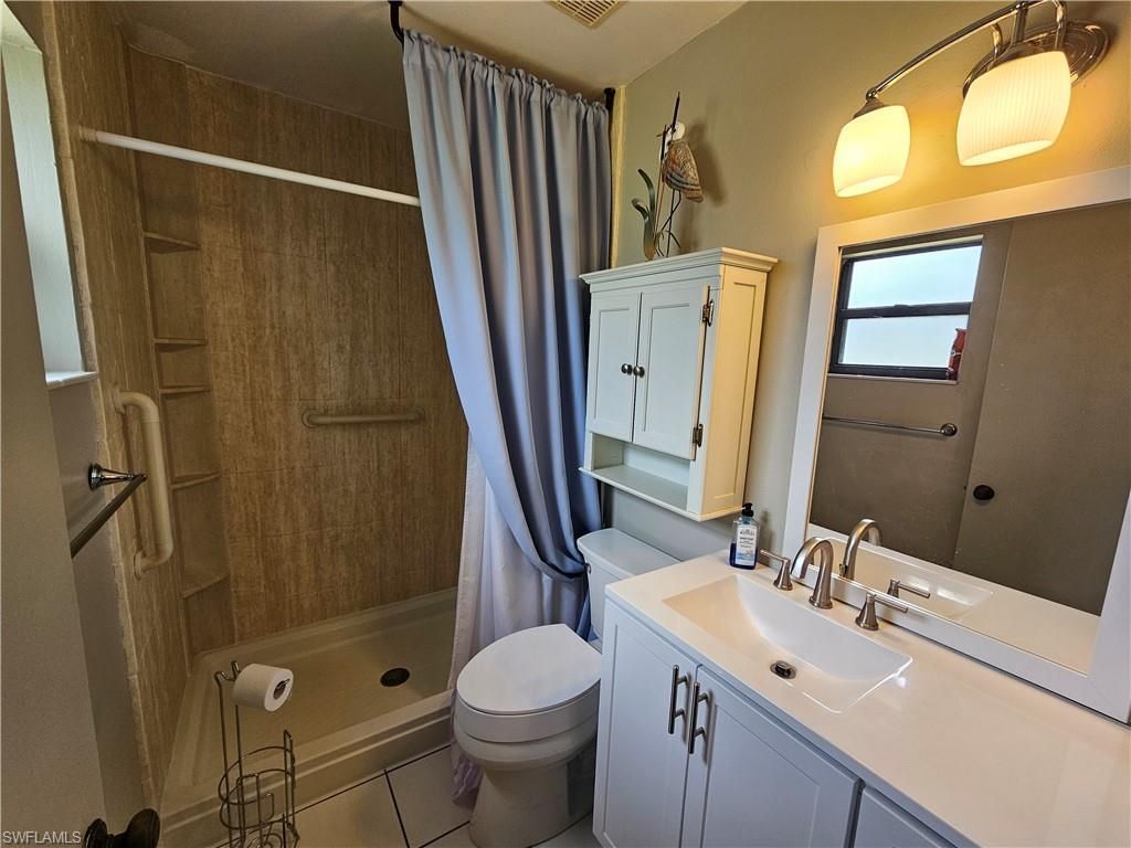 9630 Villa Dr , Unit 8, Fort Myers, FL 33905 Photo