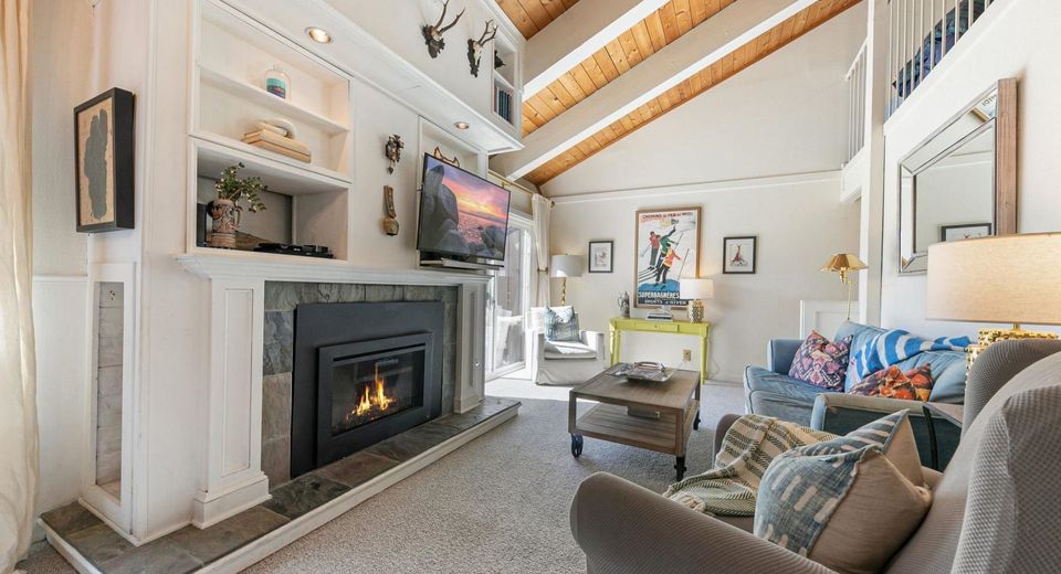 2560 Lake Forest Road, Tahoe City, CA 96161 Photo