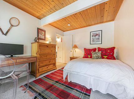 2560 Lake Forest Road, Tahoe City, CA 96161 Photo