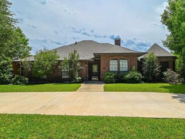 209 Plantation Drive, Coppell, TX 75019