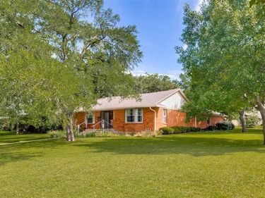 10208 Plummer Drive, Dallas, TX 75228