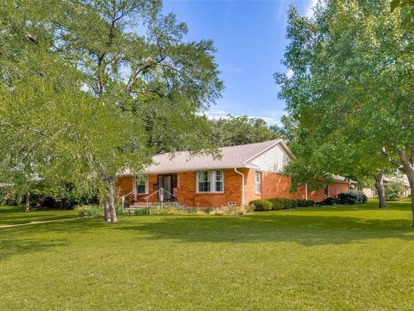 10208 Plummer Drive, Dallas, TX 75228