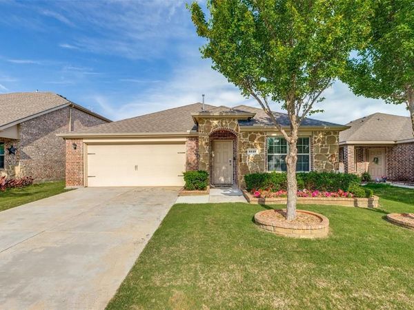 2118 Meadow Park Drive, Princeton, TX 75407