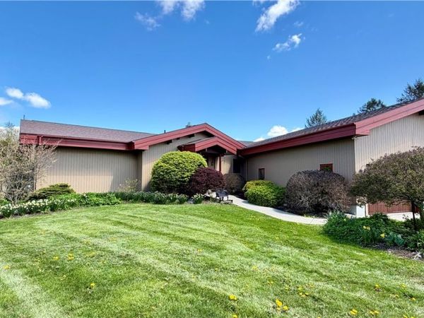 5601 Mack Rd, Skaneateles, NY 13152
