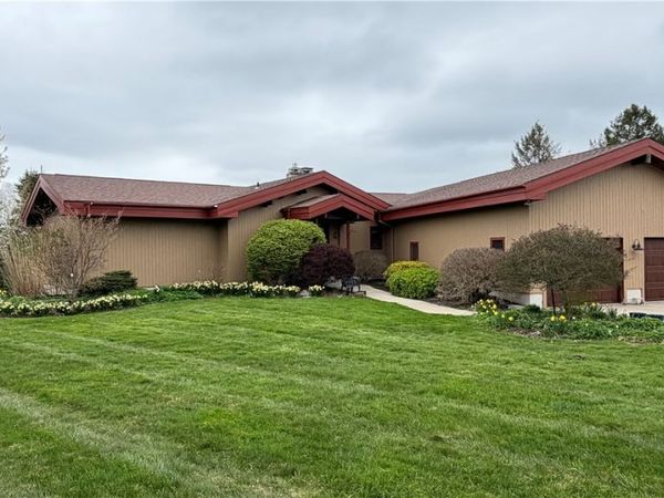 5601 Mack Rd, Unit I, Skaneateles, NY 13152