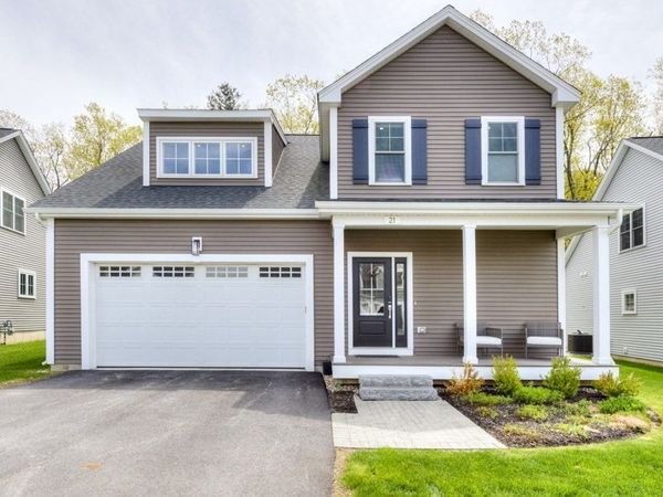 21 Salisbury Hill Blvd, Worcester, MA 01609