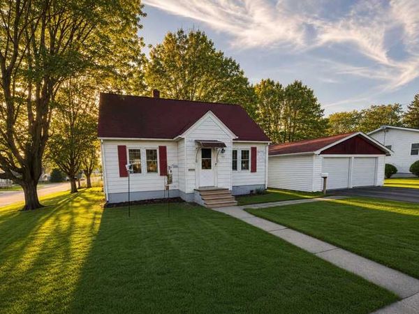 701 Park Avenue , Stanley, WI 54768