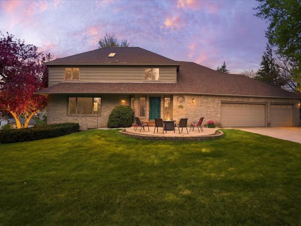 2500 Highland View Avenue S, Burnsville, MN 55337