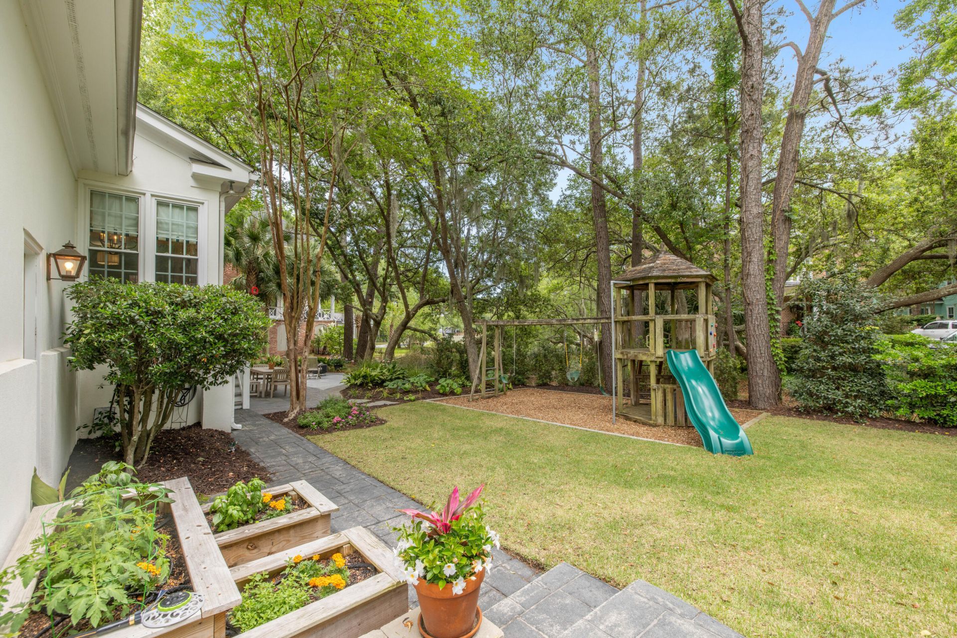 610 Hobcaw Bluff Drive Photo 22