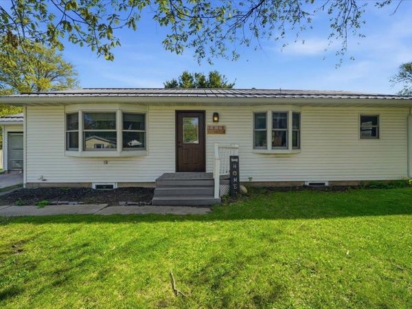 1416 Hillcrest Drive, Waverly, IA 50677