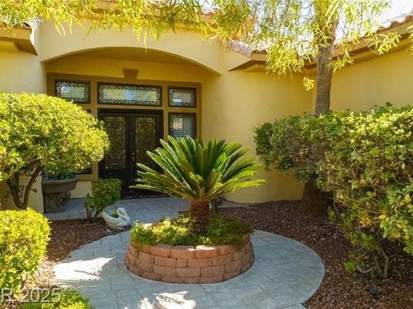 4554 Blue Mesa Way, Las Vegas, NV 89129