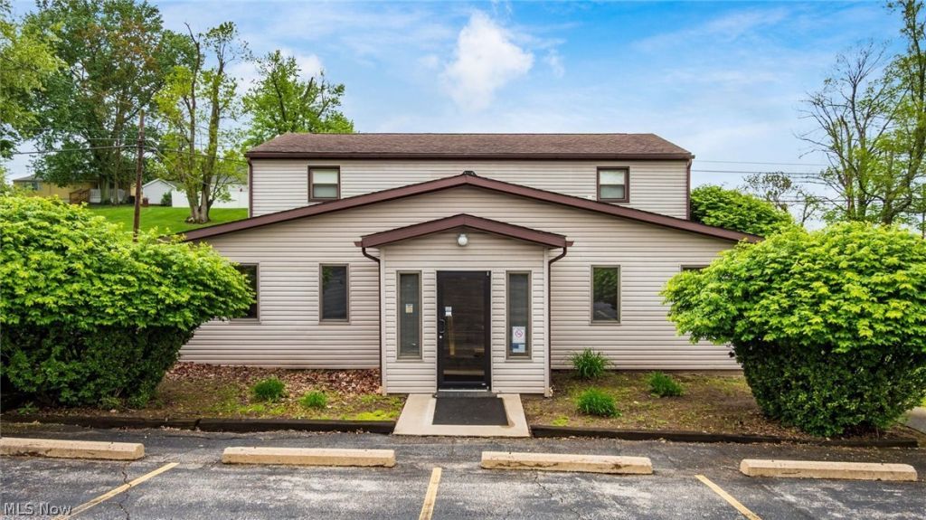 870 Orchard Hill Road, Zanesville, OH 43701 Main Photo