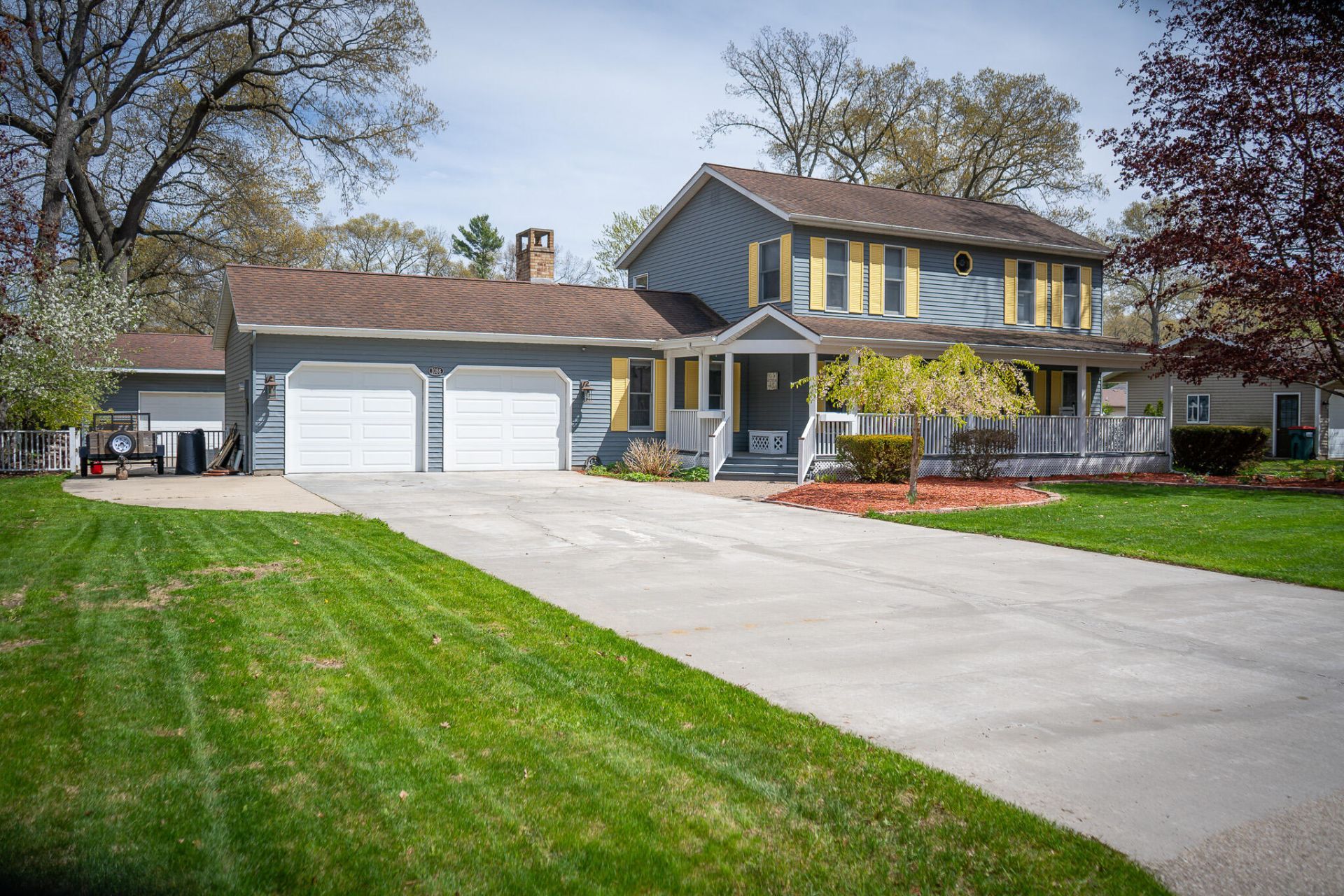 1086 Ivanhoe Drive, Muskegon, MI 49445 Main Photo