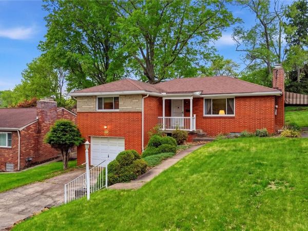4960 Flamingo Dr, Pittsburgh, PA 15236