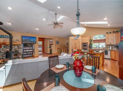1346 Bonanza Avenue, South Lake Tahoe, CA 96150 Photo