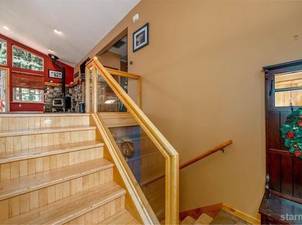 1346 Bonanza Avenue, South Lake Tahoe, CA 96150 Photo