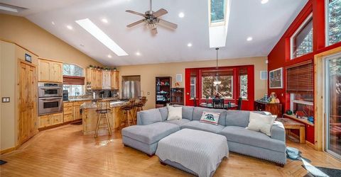 1346 Bonanza Avenue, South Lake Tahoe, CA 96150 Photo