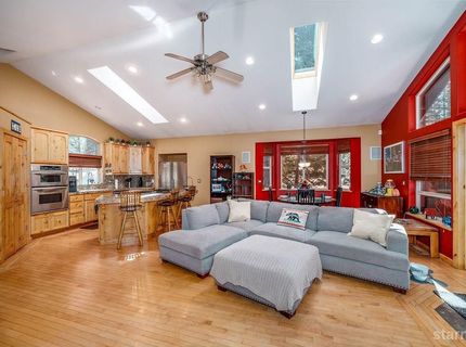 1346 Bonanza Avenue, South Lake Tahoe, CA 96150 Photo