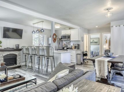 2146 Cornelian Drive, South Lake Tahoe, CA 91650 Photo