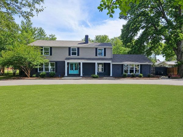 902 Highland Ave, Muscle Shoals, AL 35661