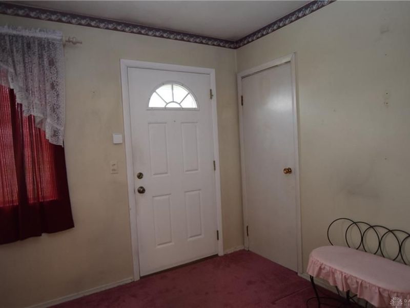 545 W Light Street, Urbana, OH 43078 Photo 3