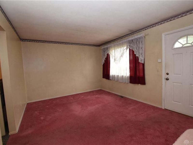 545 W Light Street, Urbana, OH 43078 Photo 5