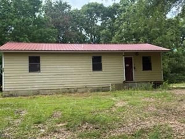 147 Howard Road, Enid, MS 38927