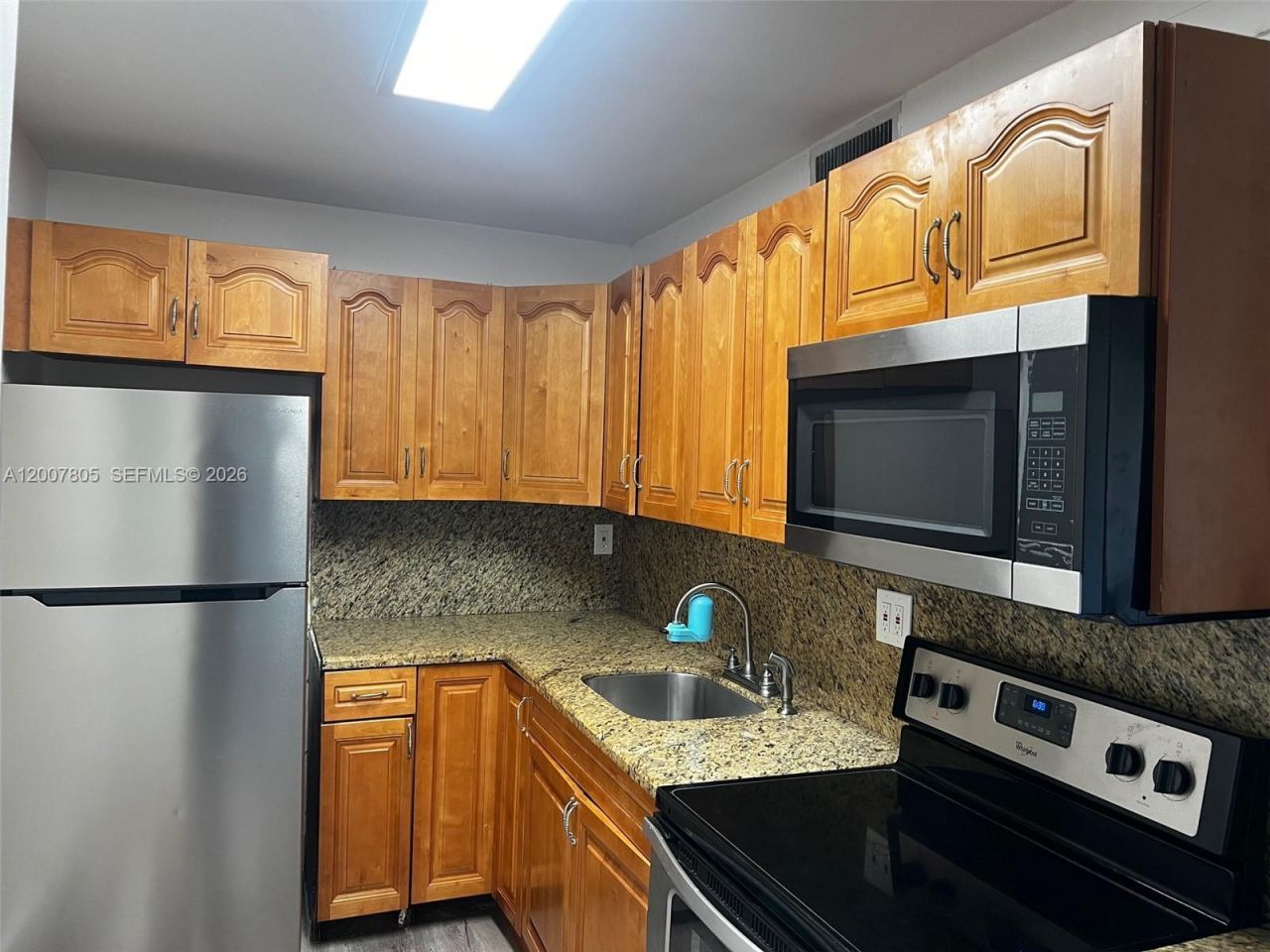 8411 NW 8th St , Unit 105, Miami, FL 33126 Photo