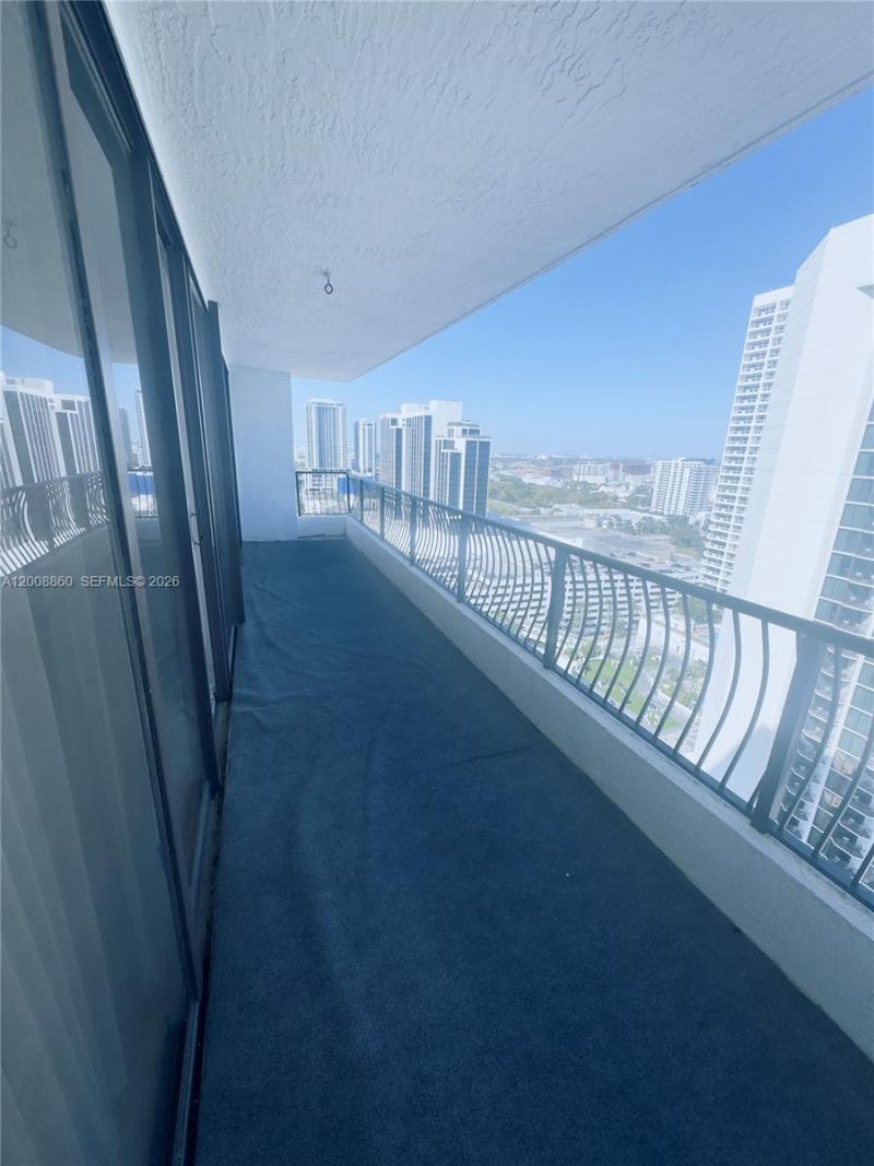 Please Call For Address, Unit 27G, Miami, FL 33132 Photo