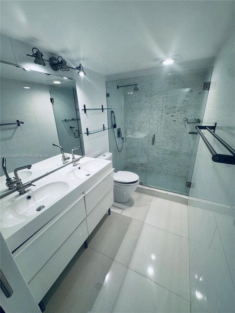 Please Call For Address, Unit 27G, Miami, FL 33132 Photo