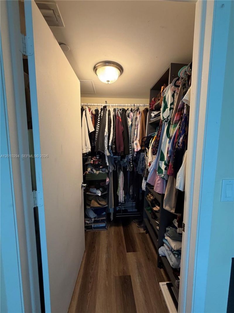 350 S Miami Ave , Unit 1503, Miami, FL 33130 Photo