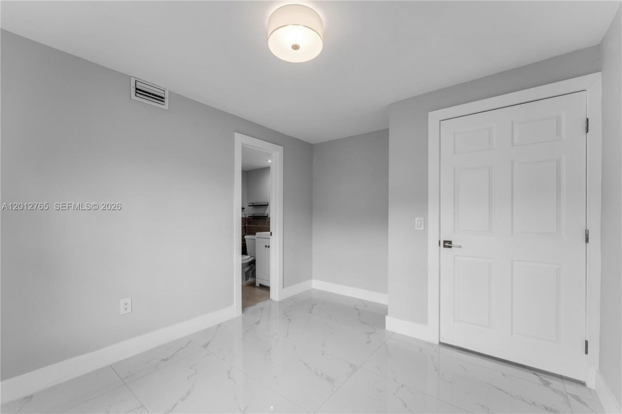 6327 SW 127th Pl, Miami, FL 33183 Photo