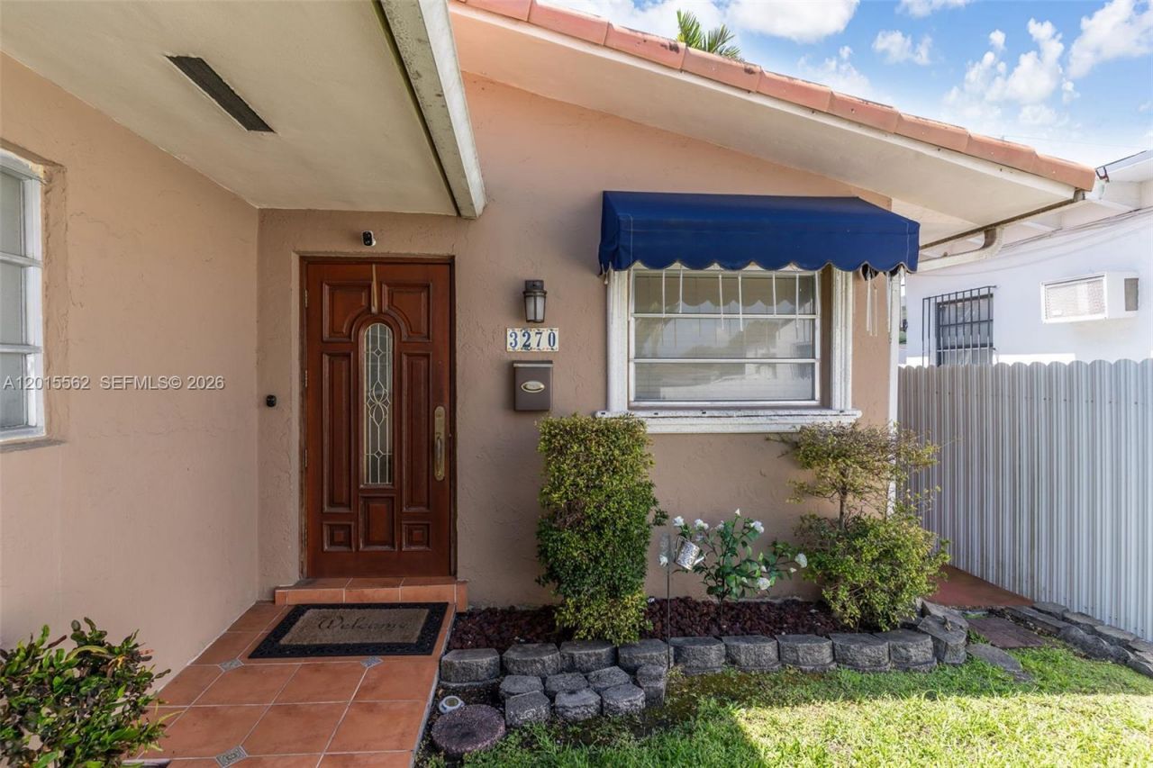 3270 SW 7th St , Miami, FL 33135 Photo