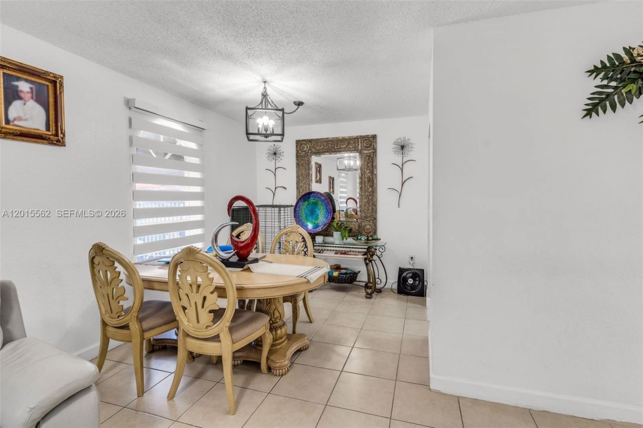 3270 SW 7th St , Miami, FL 33135 Photo