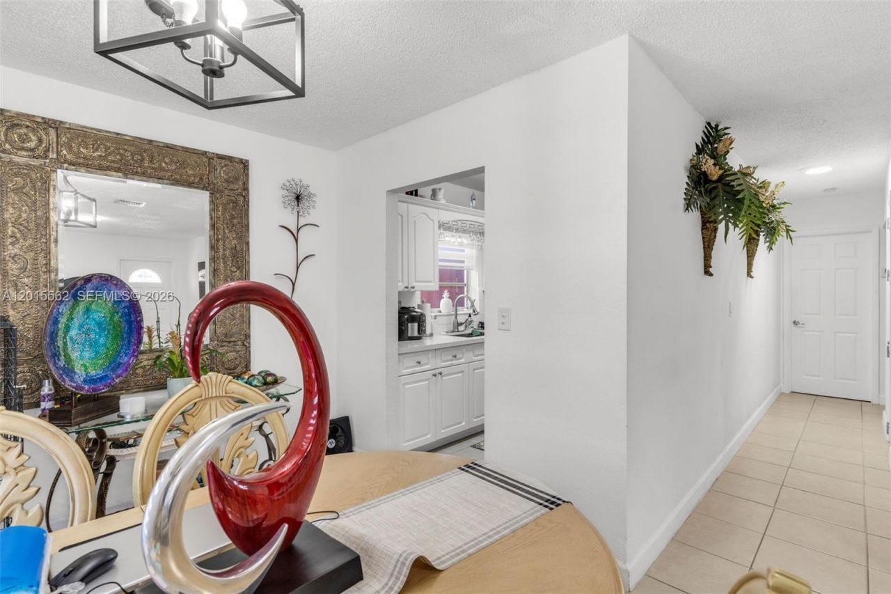3270 SW 7th St , Miami, FL 33135 Photo