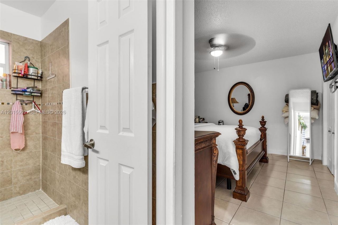 3270 SW 7th St , Miami, FL 33135 Photo