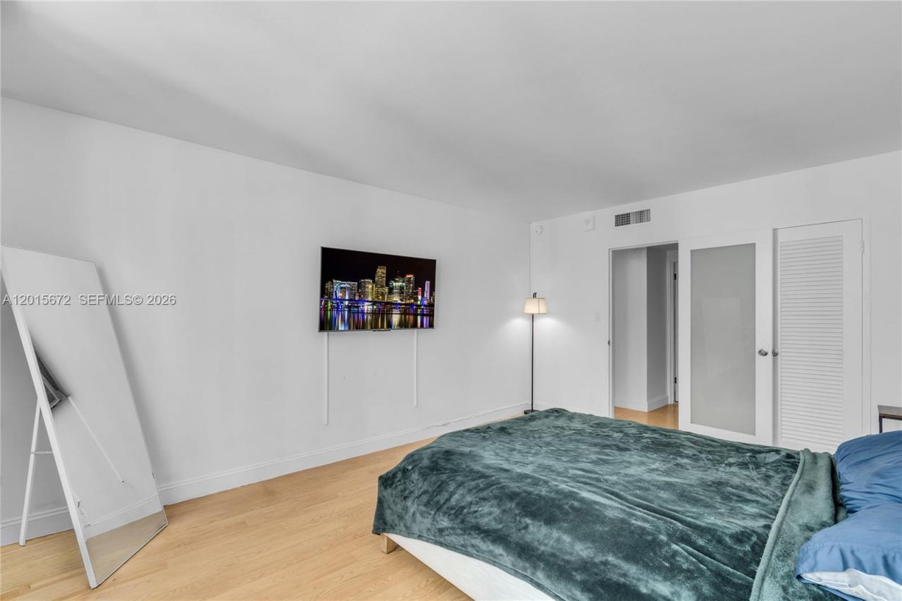1200 West Ave, Unit 420, Miami Beach, FL 33139 Photo