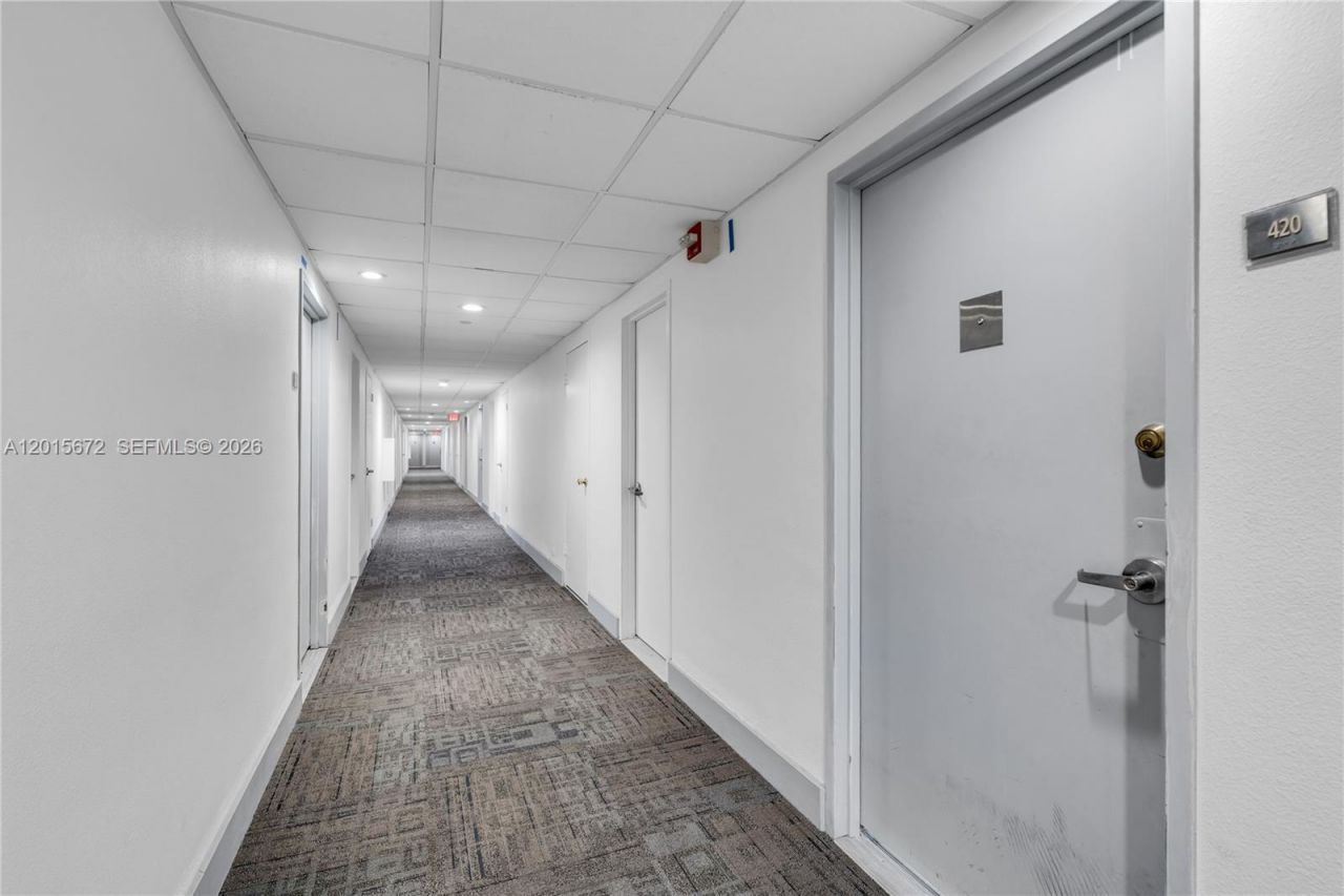 1200 West Ave, Unit 420, Miami Beach, FL 33139 Photo