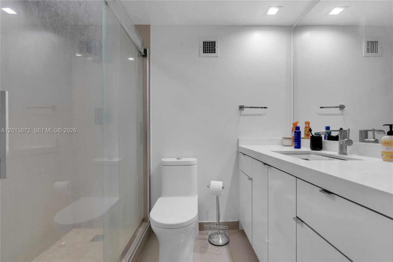 1200 West Ave, Unit 420, Miami Beach, FL 33139 Photo