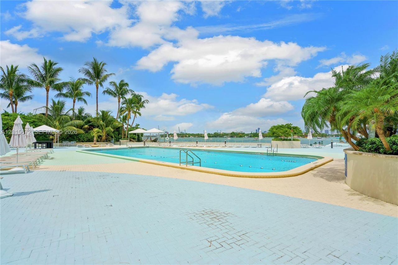 1200 West Ave, Unit 420, Miami Beach, FL 33139 Photo