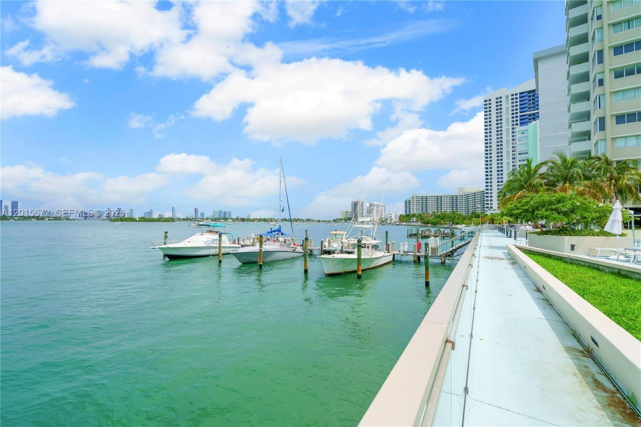 1200 West Ave, Unit 420, Miami Beach, FL 33139 Photo