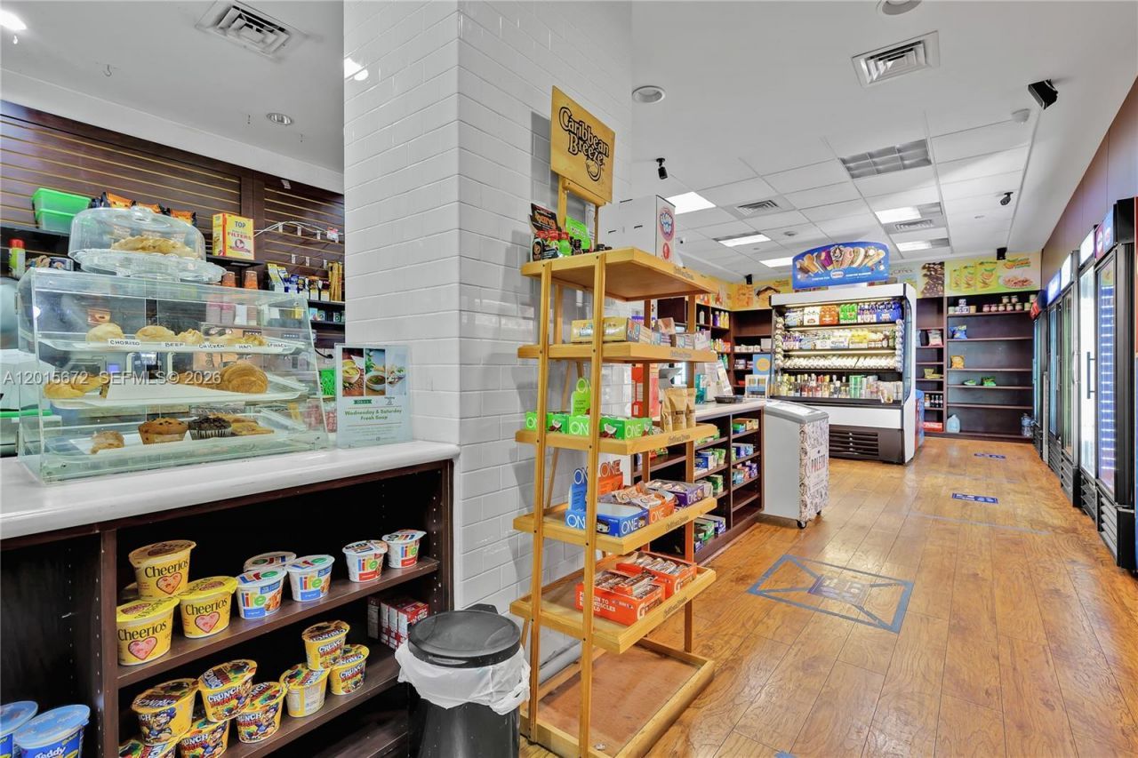1200 West Ave, Unit 420, Miami Beach, FL 33139 Photo