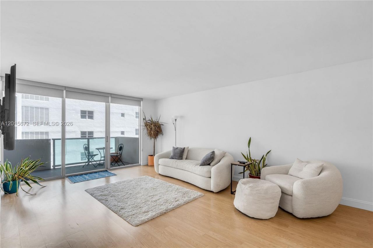 1200 West Ave, Unit 420, Miami Beach, FL 33139 Photo
