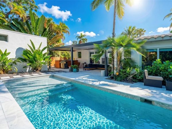725 NE 81st St, Miami, FL 33138