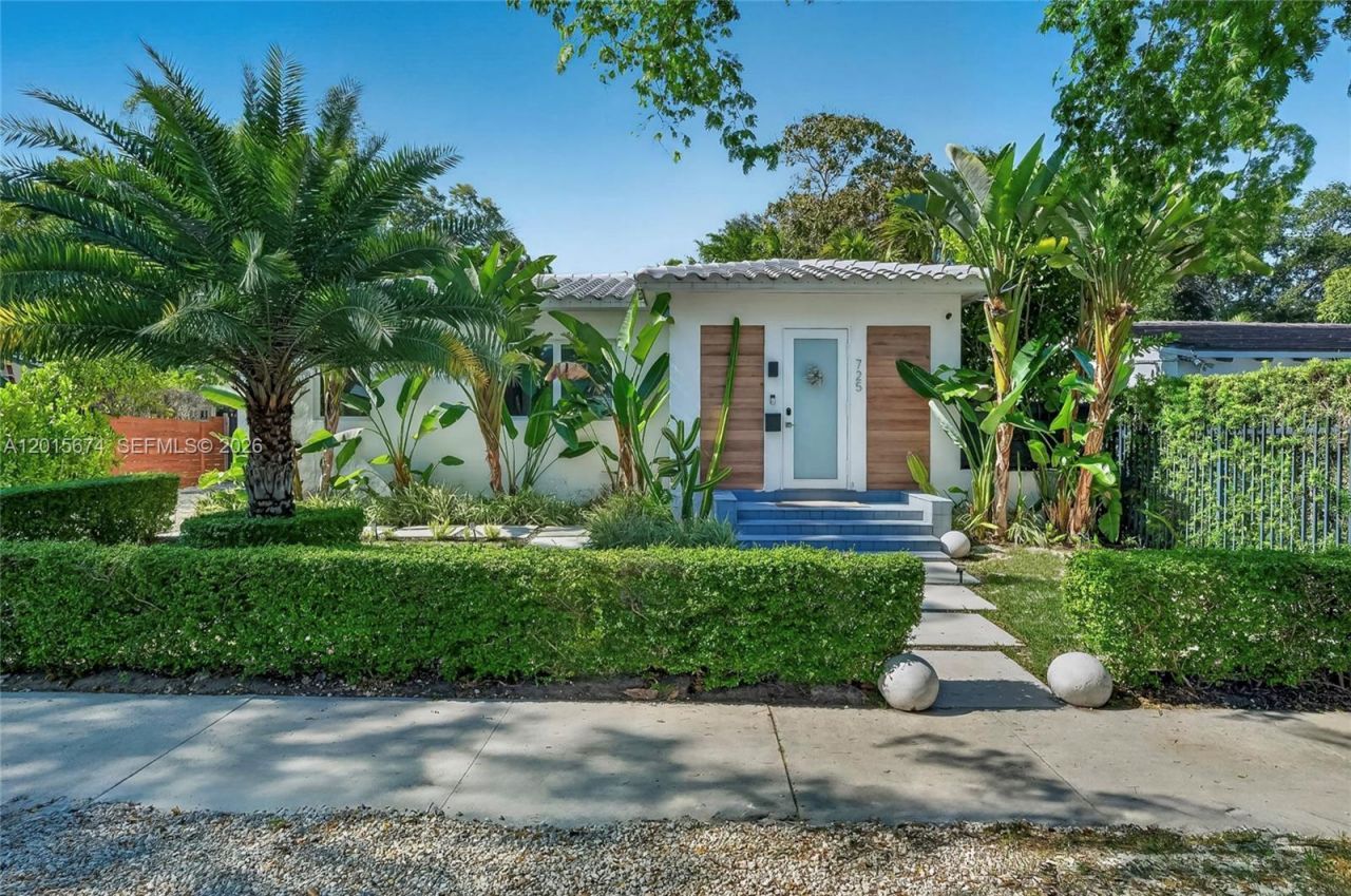 725 NE 81st St, Miami, FL 33138 Photo