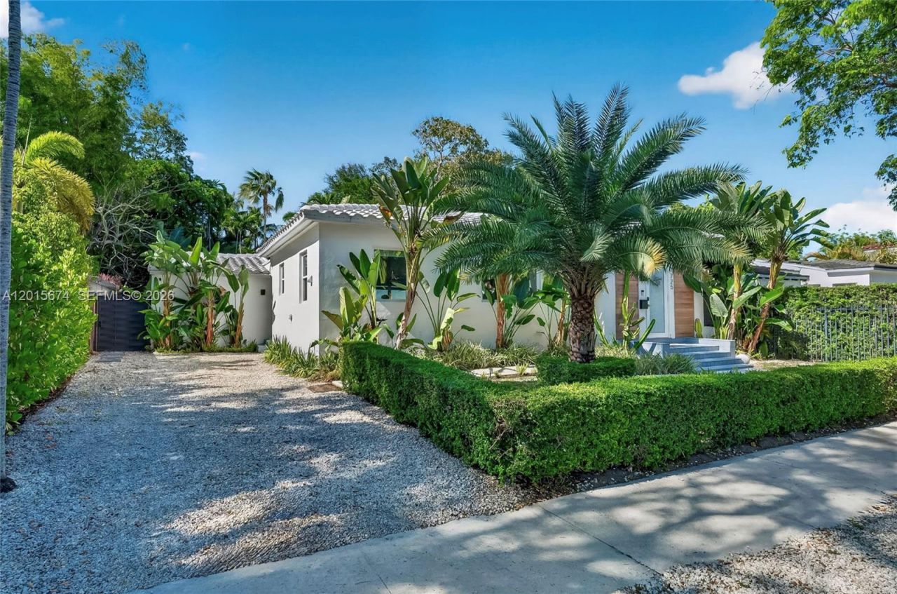 725 NE 81st St, Miami, FL 33138 Photo